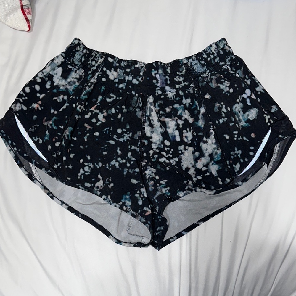 Lululemon Hotty Hot Short 2.5” RARE